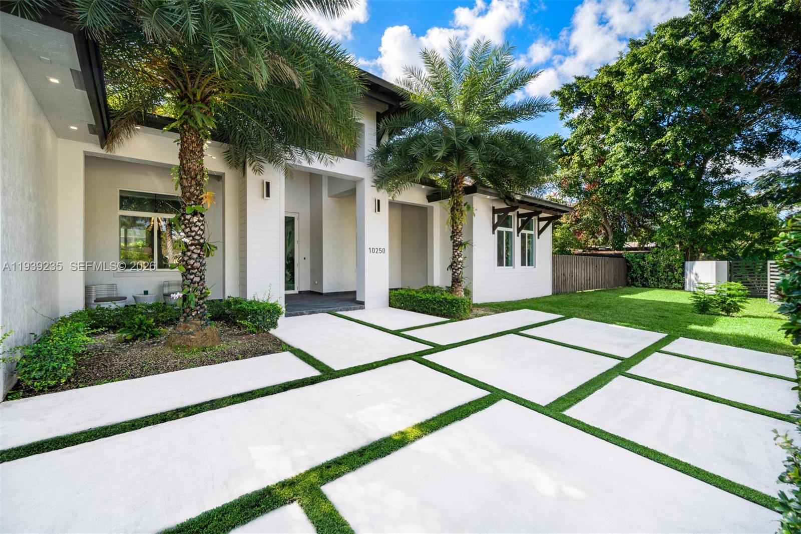 10250 SW 135th St