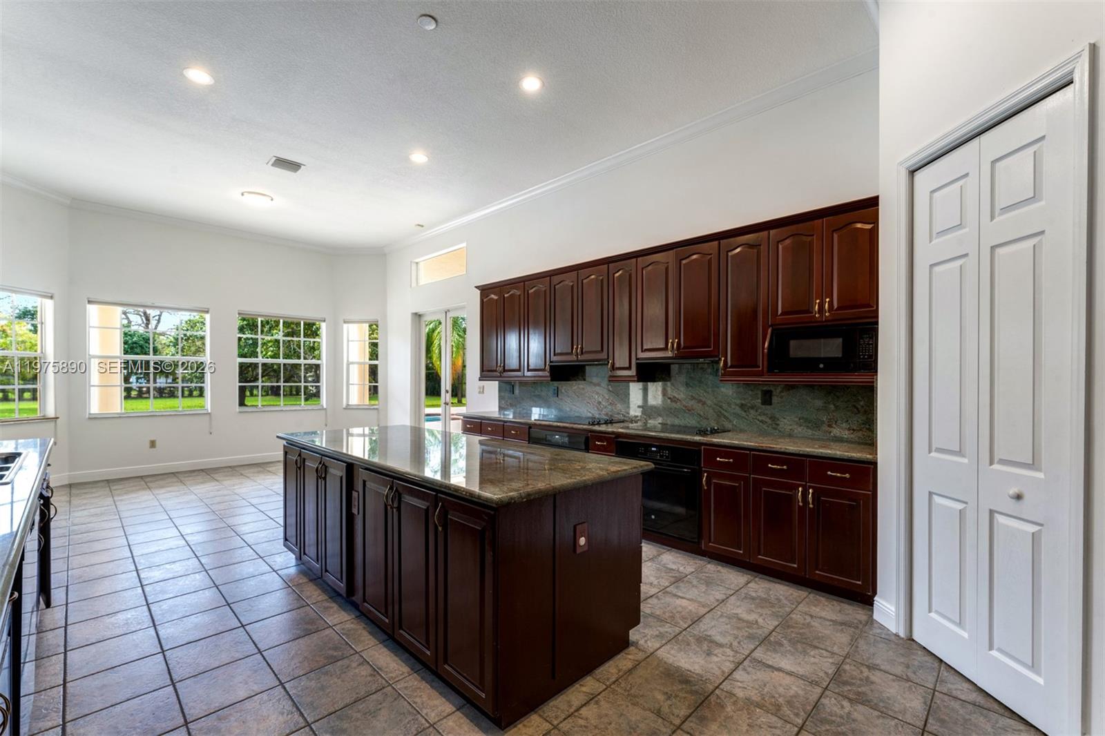 7280 SW 100th St