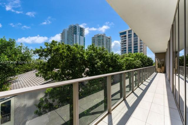 2678 Tigertail Ave # 302