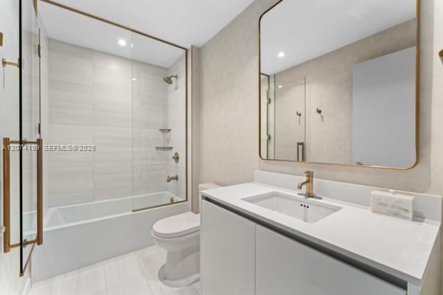 2678 Tigertail Ave # 302