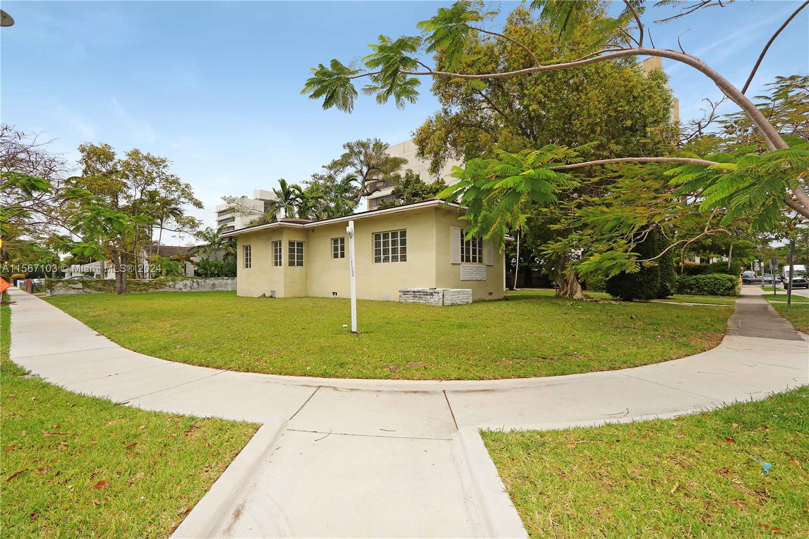 2230 SW 21st Ave
