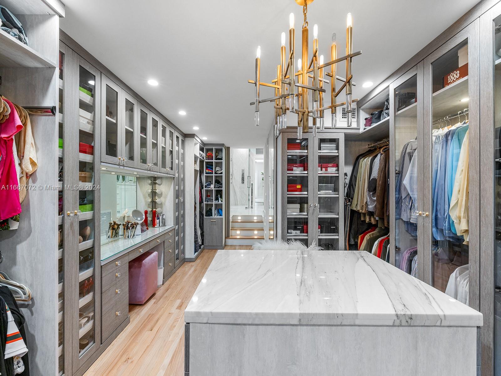 2114 Granada Blvd