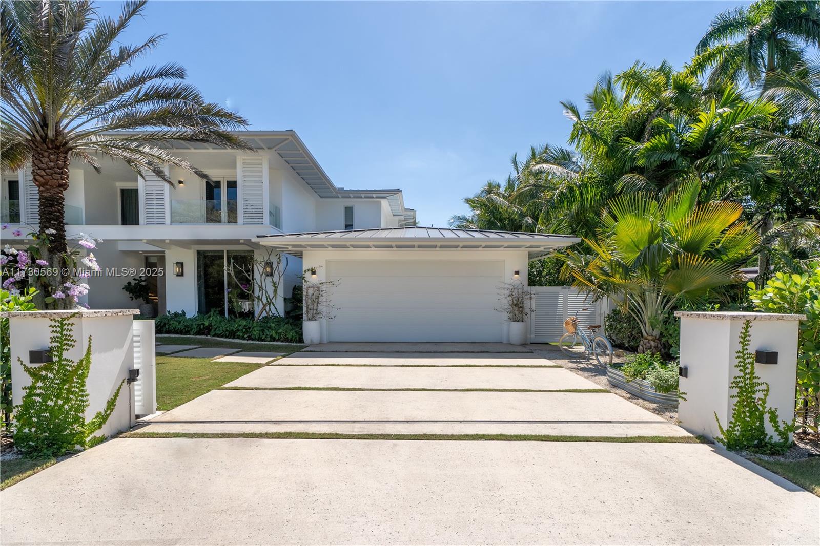6790 SW 76th Ter