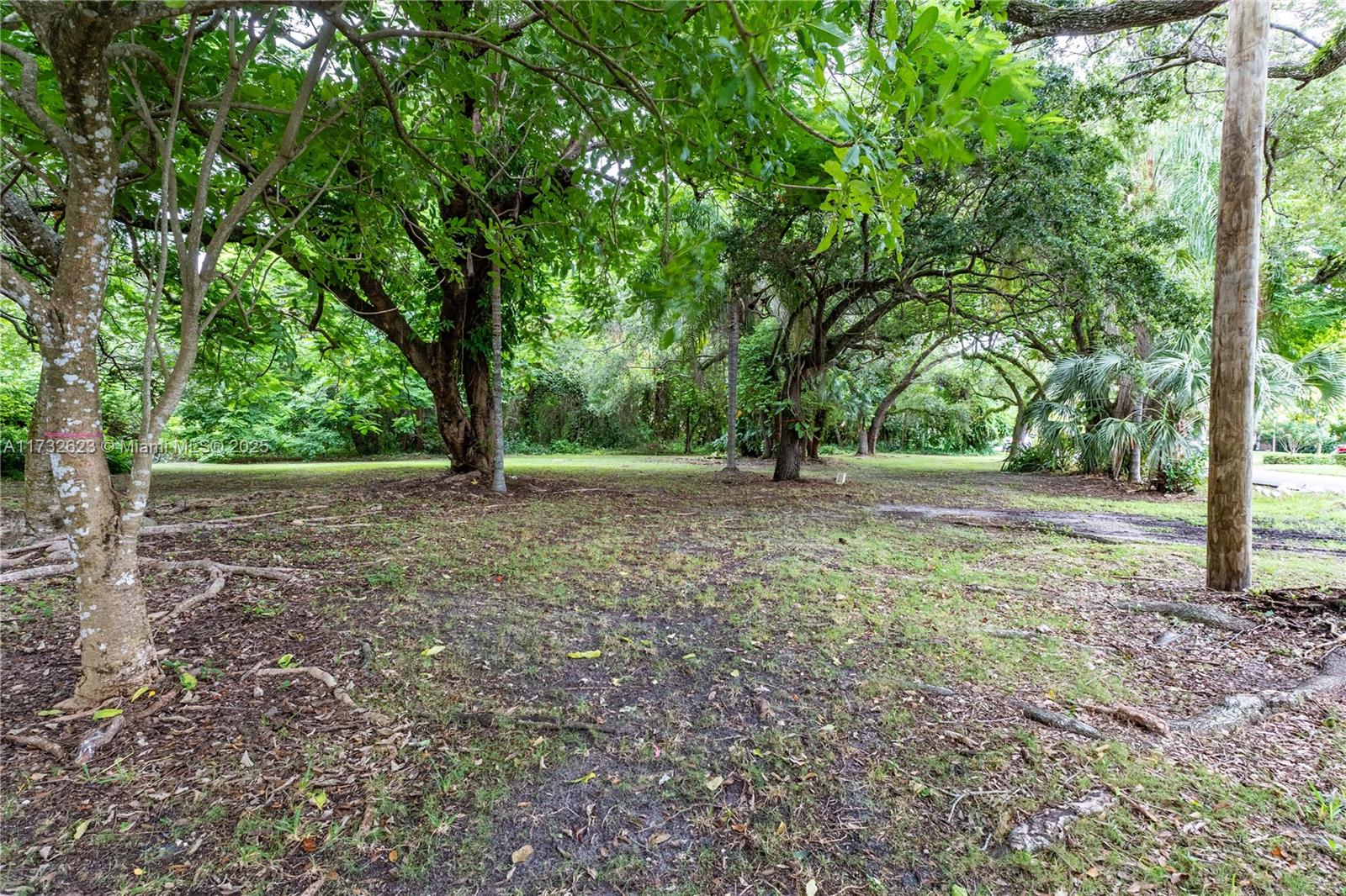 7709 SW 67th Ave Lot #3