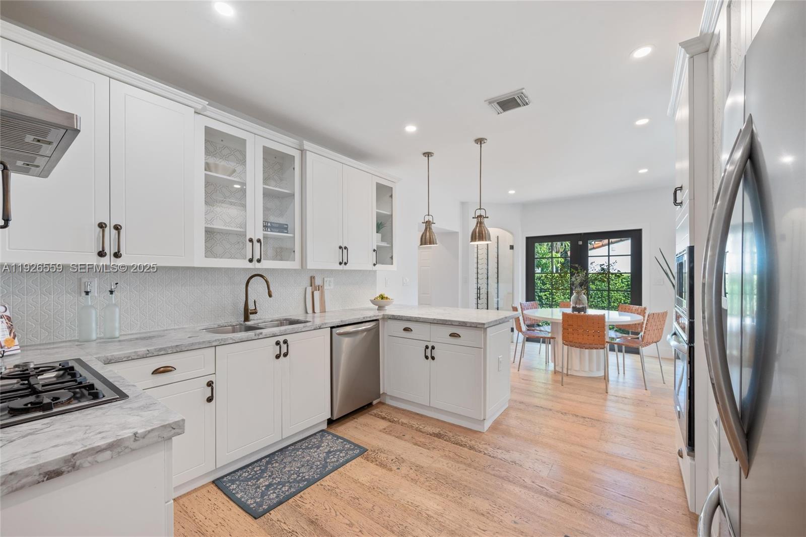 917 Granada Groves Ct.