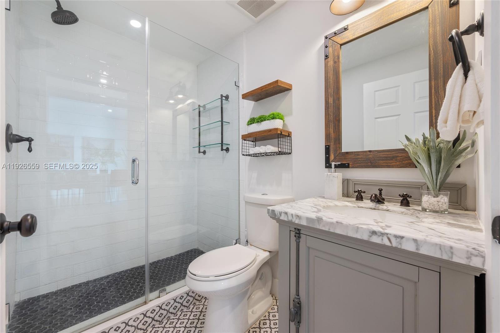 917 Granada Groves Ct.