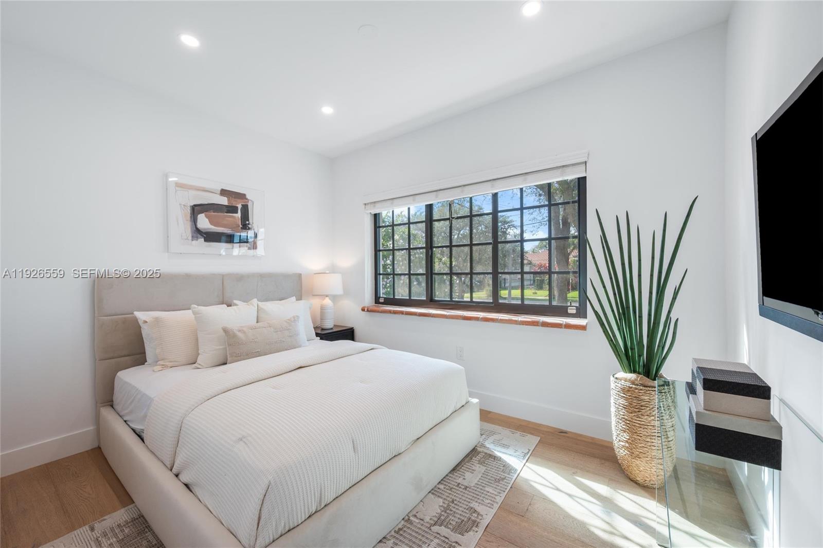 917 Granada Groves Ct.