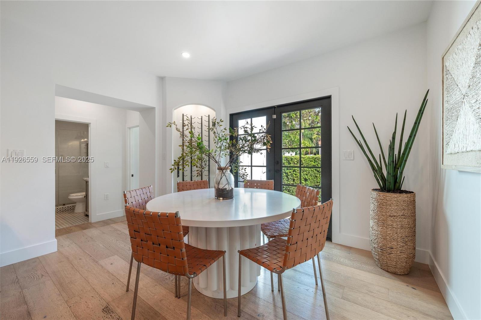 917 Granada Groves Ct.