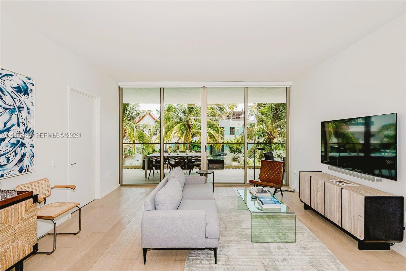300 E Collins Ave # 2D