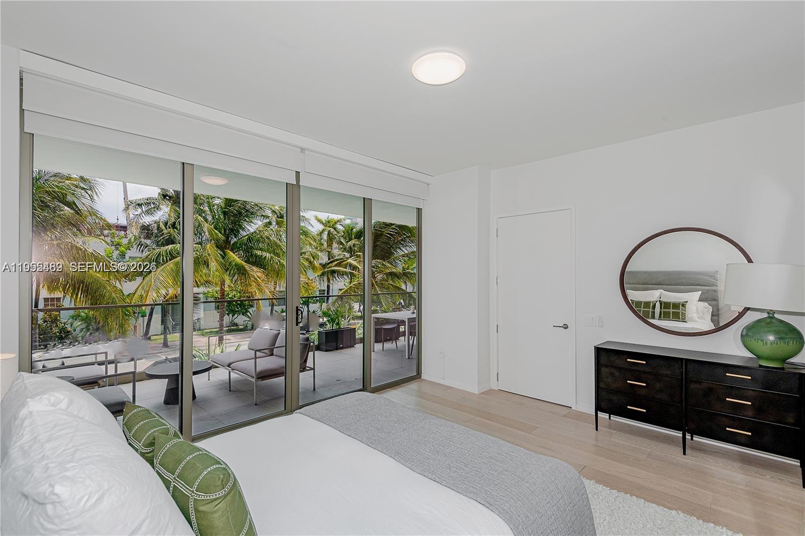 300 E Collins Ave # 2D