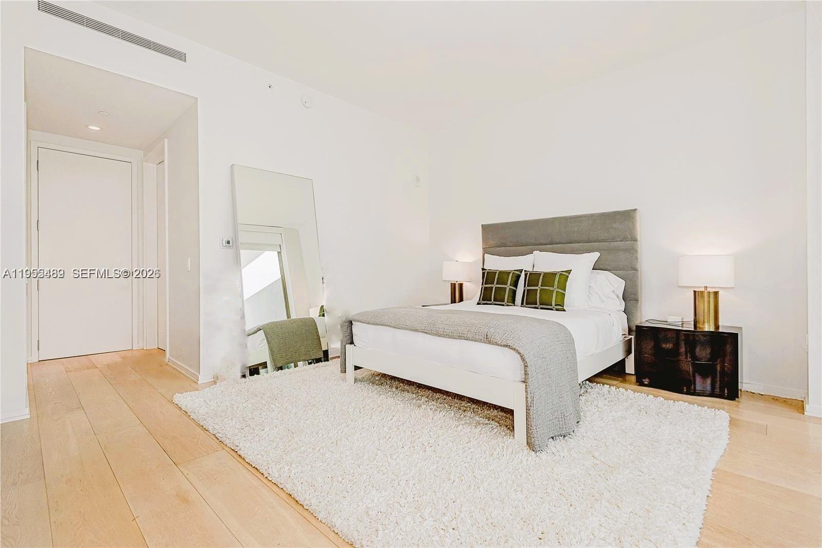 300 E Collins Ave # 2D