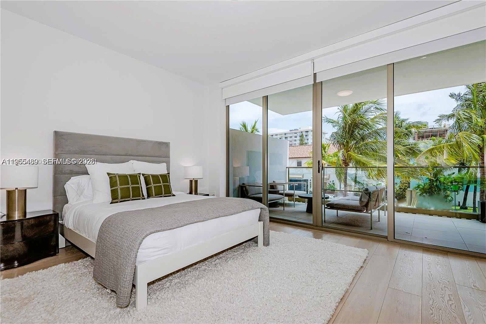 300 E Collins Ave # 2D