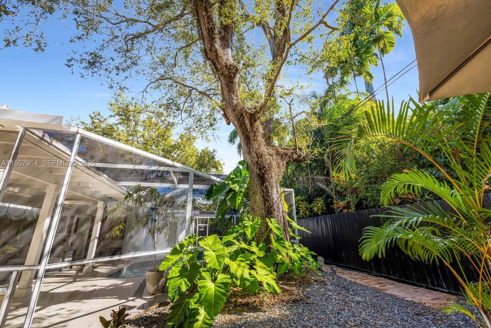 5100 SW 75th St