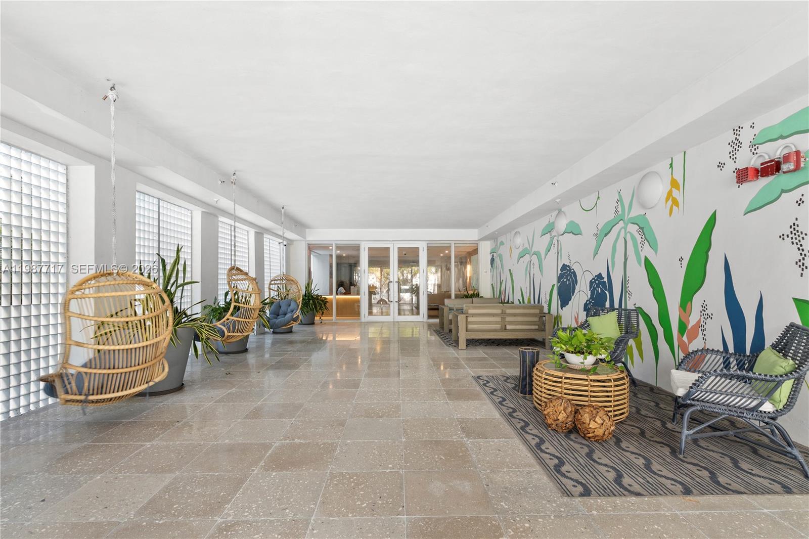 225 Collins Ave # 5J