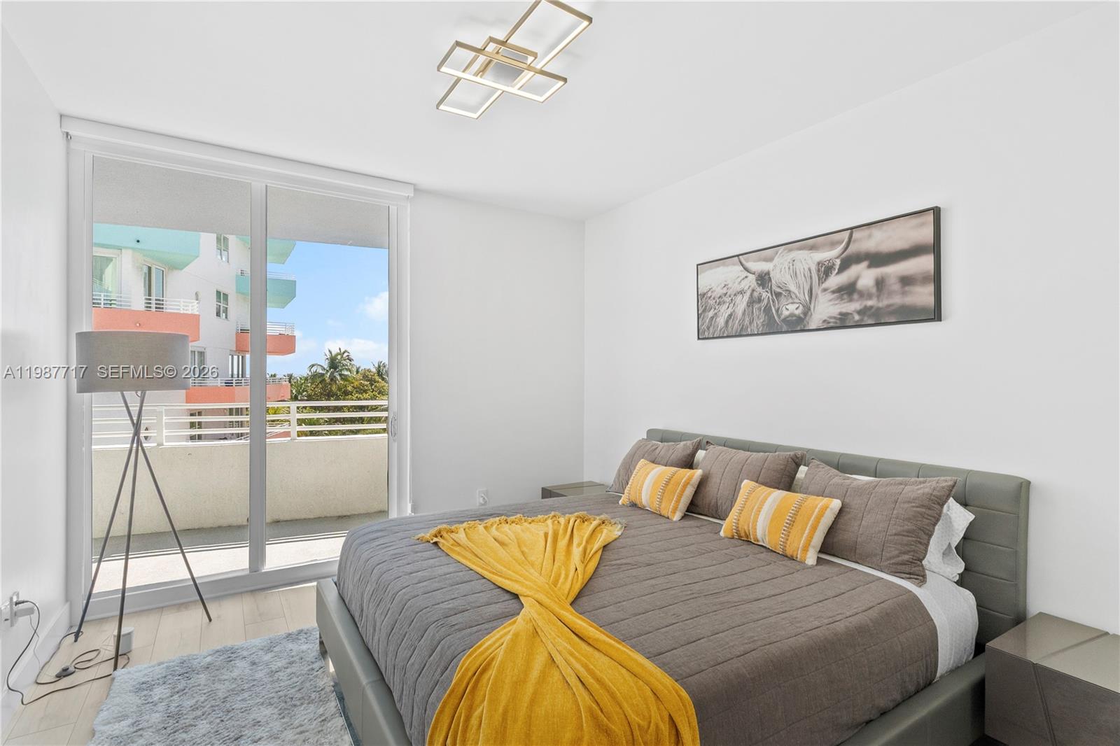 225 Collins Ave # 5J