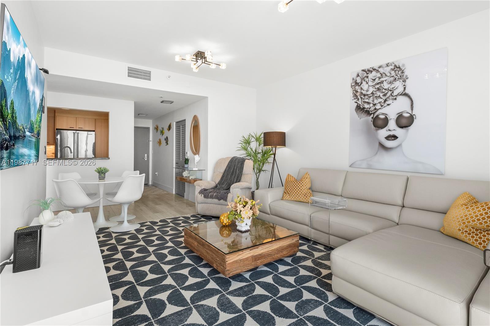 225 Collins Ave # 5J