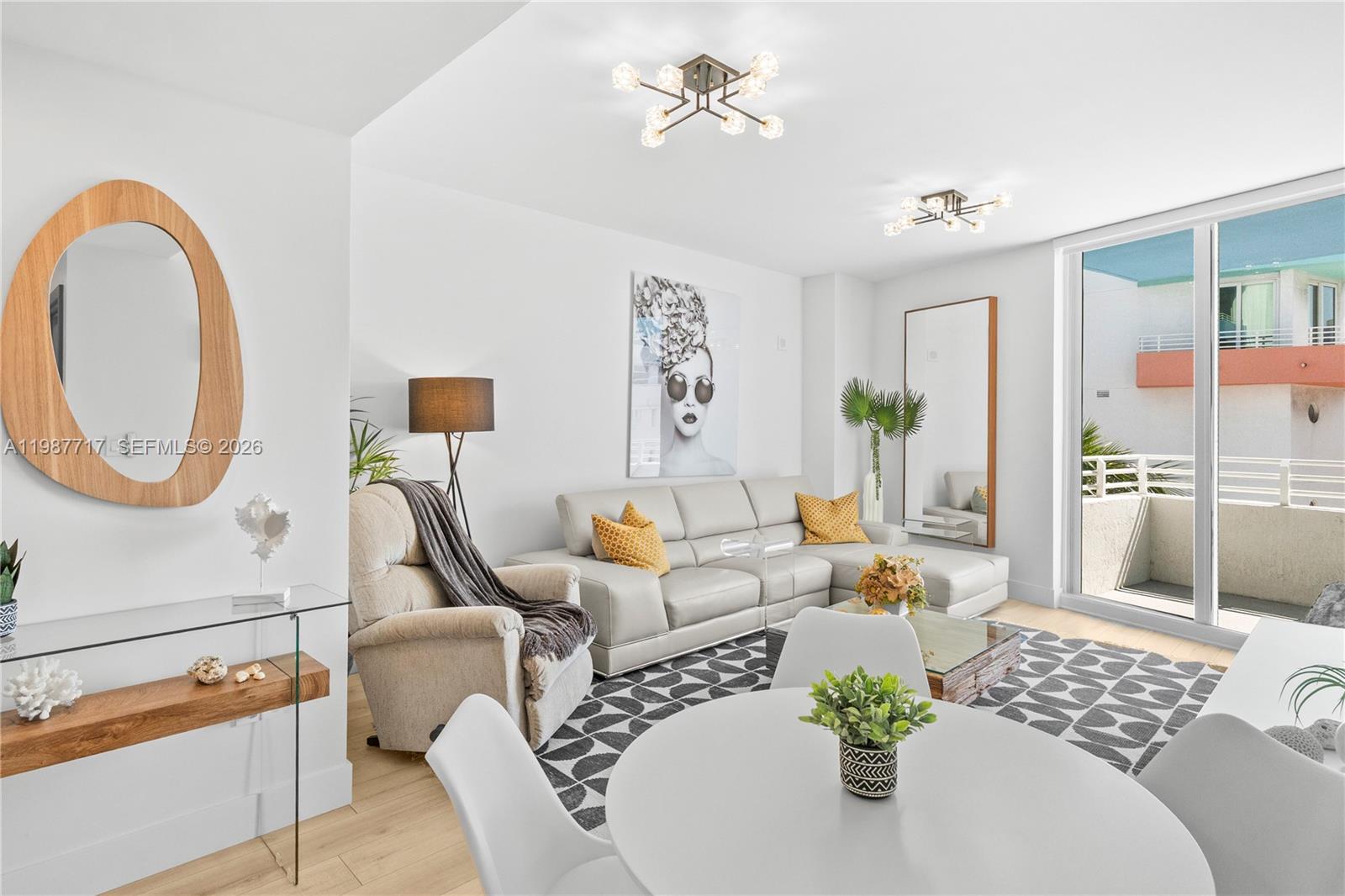 225 Collins Ave # 5J