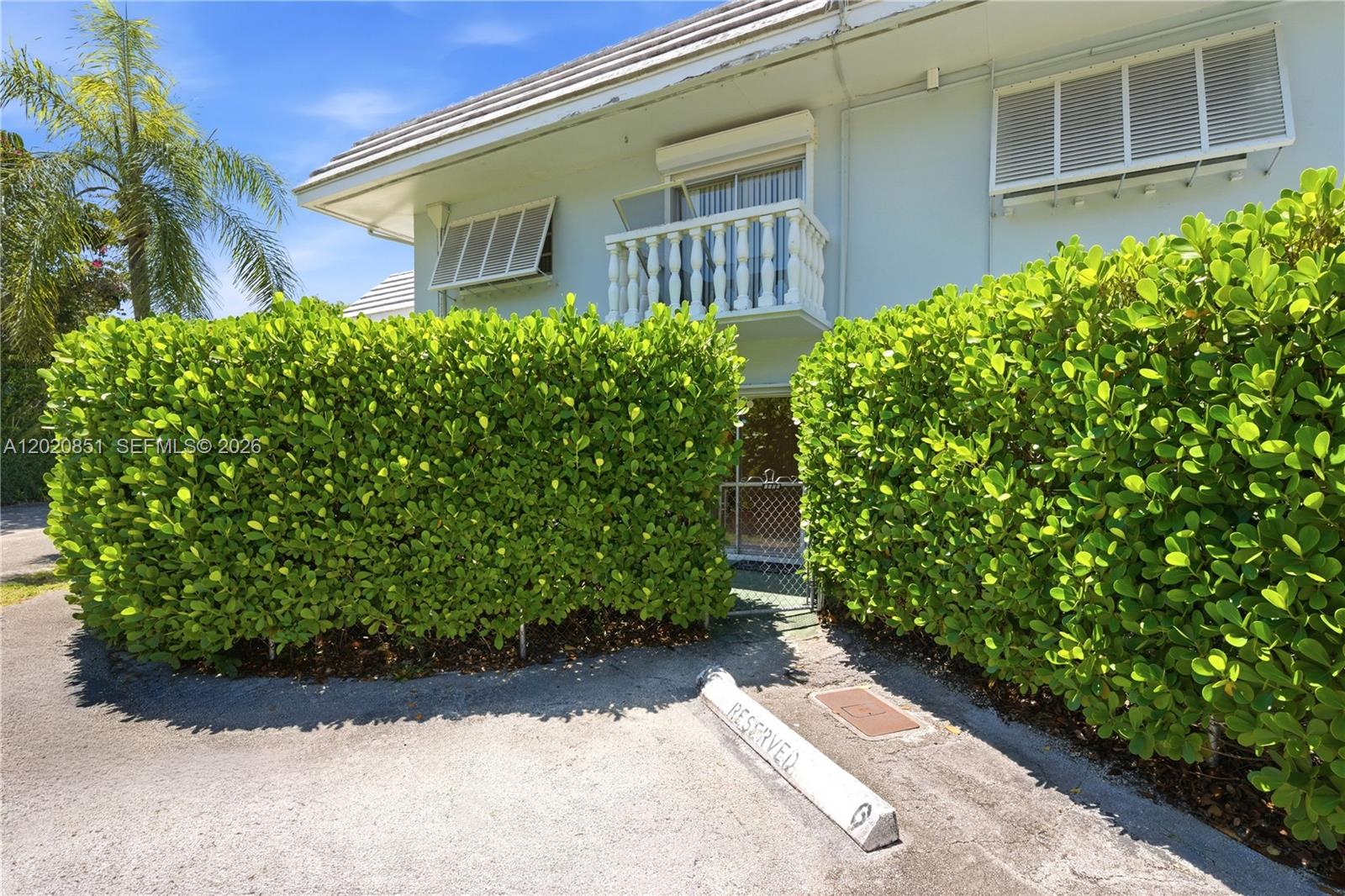 1200 Mariposa Ave # E104