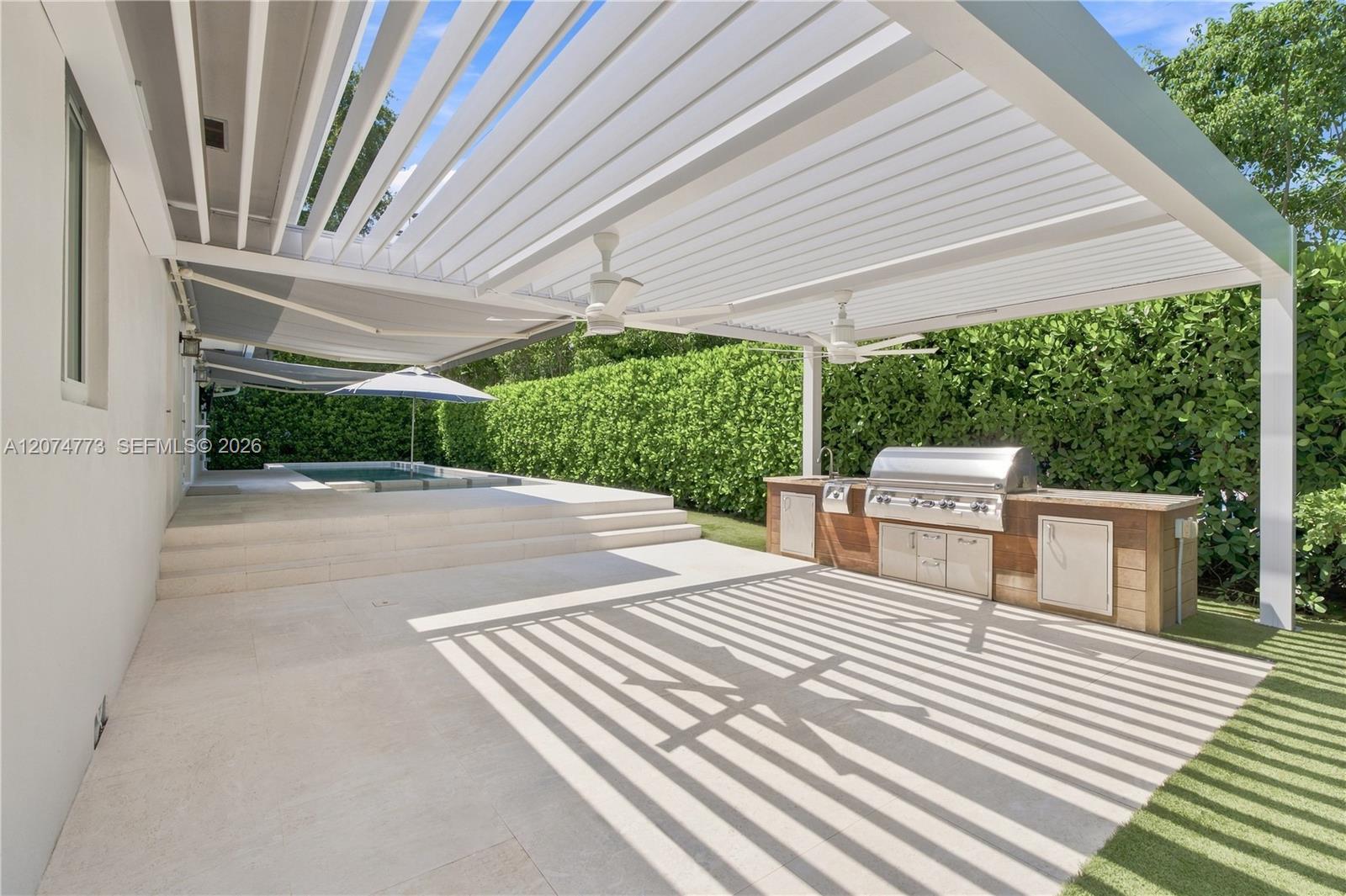 3267 Riviera Dr