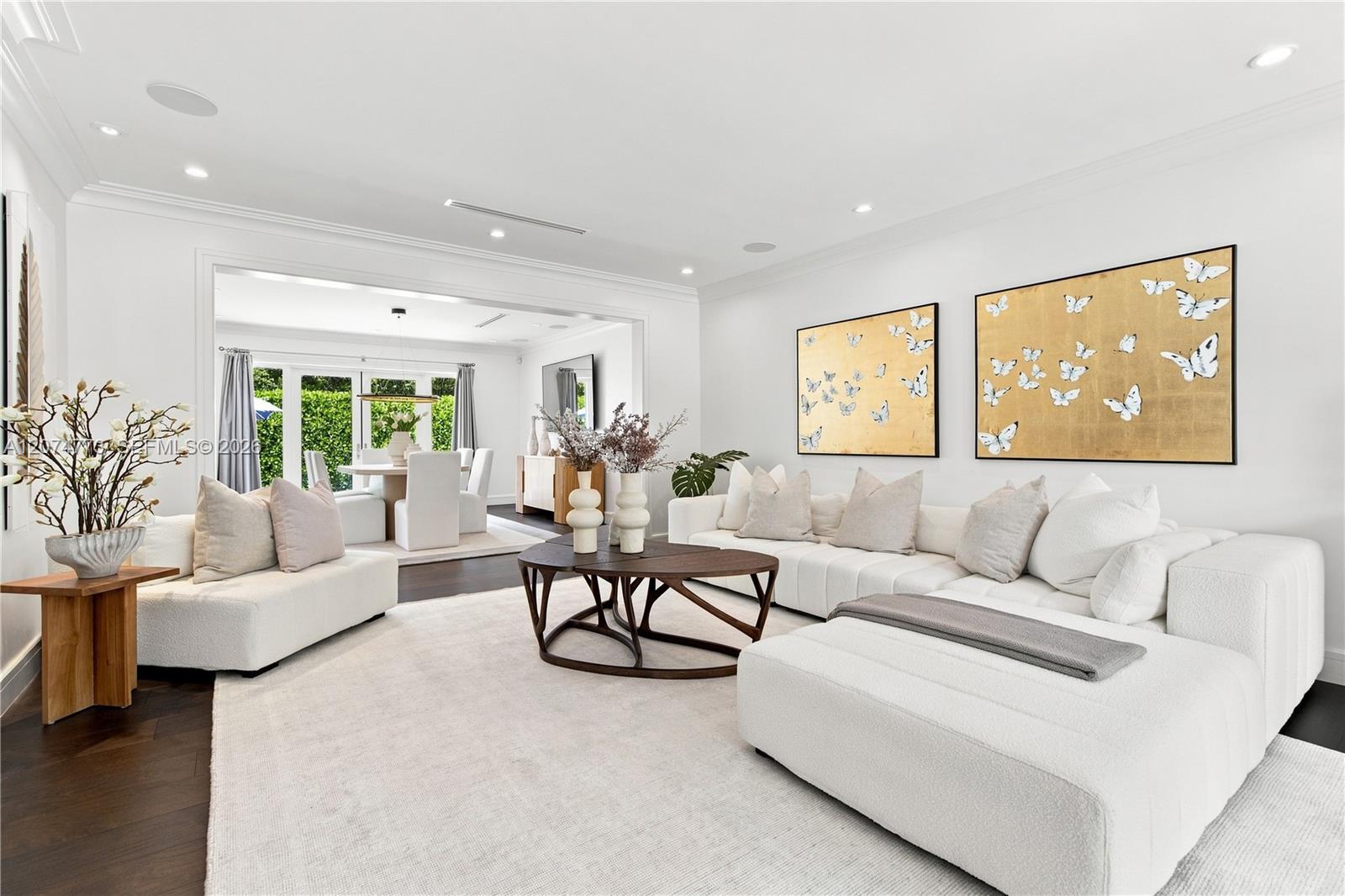 3267 Riviera Dr