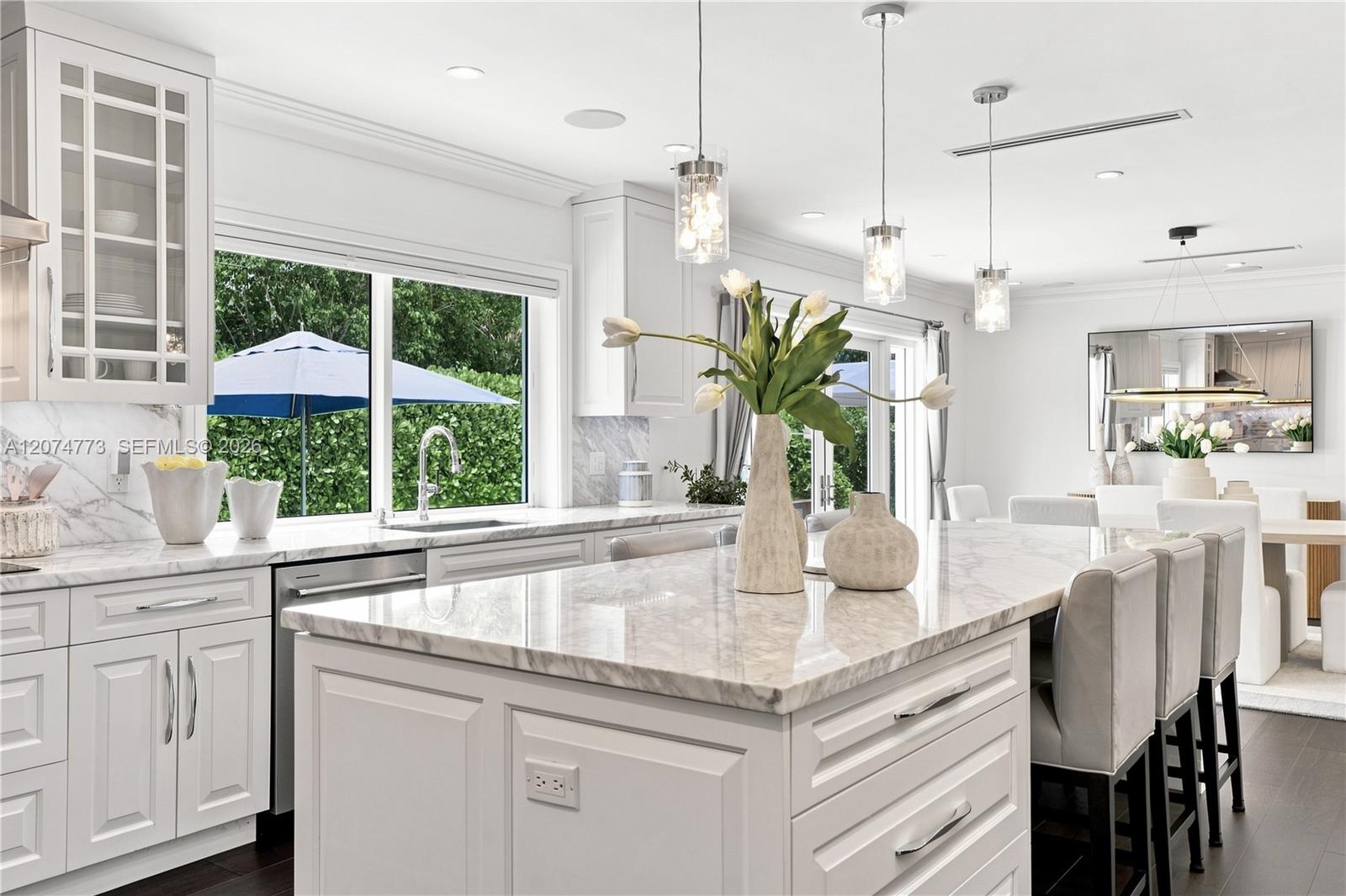 3267 Riviera Dr