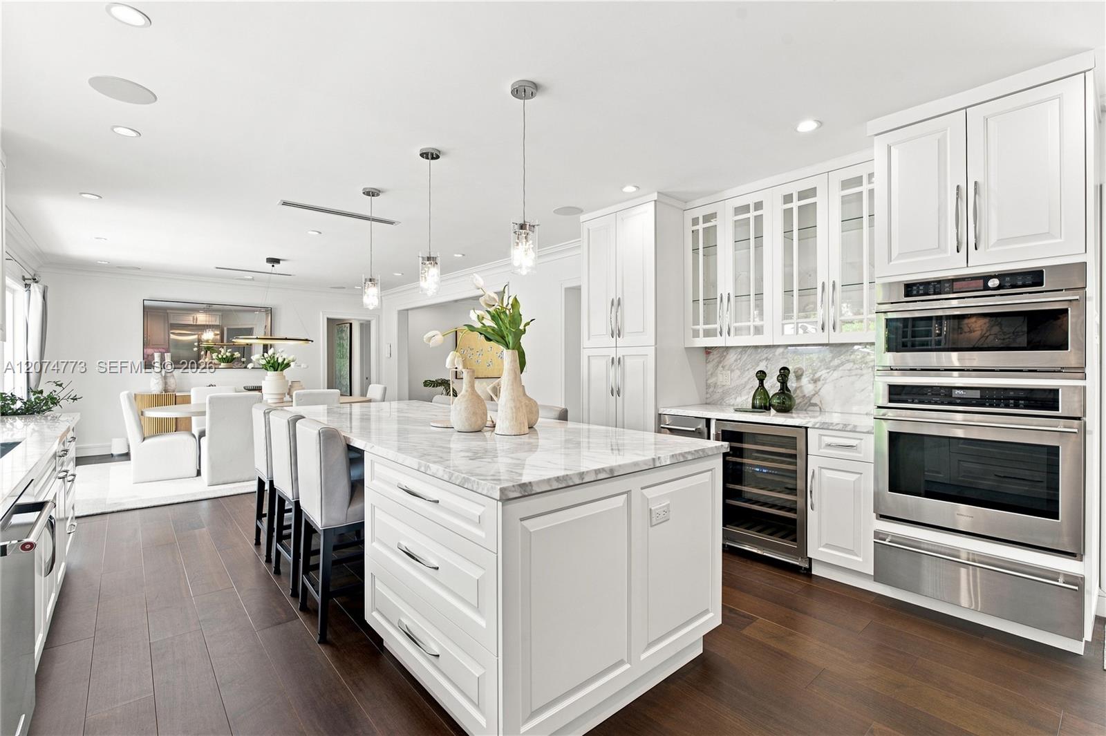 3267 Riviera Dr