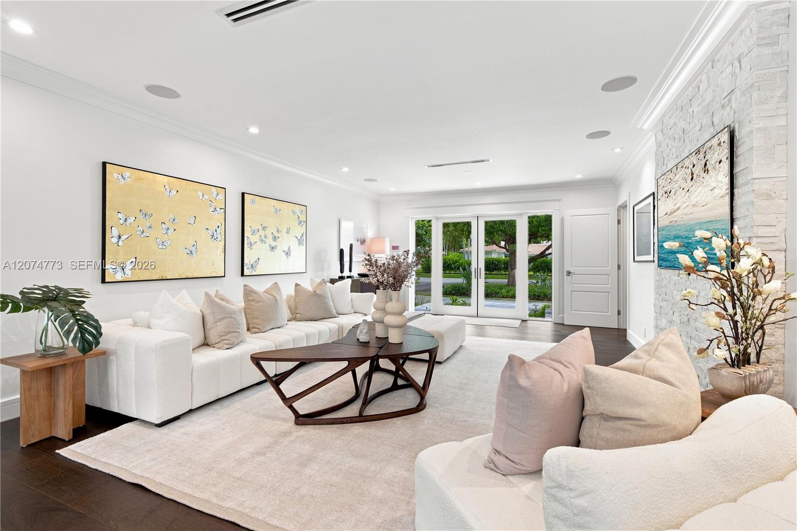 3267 Riviera Dr