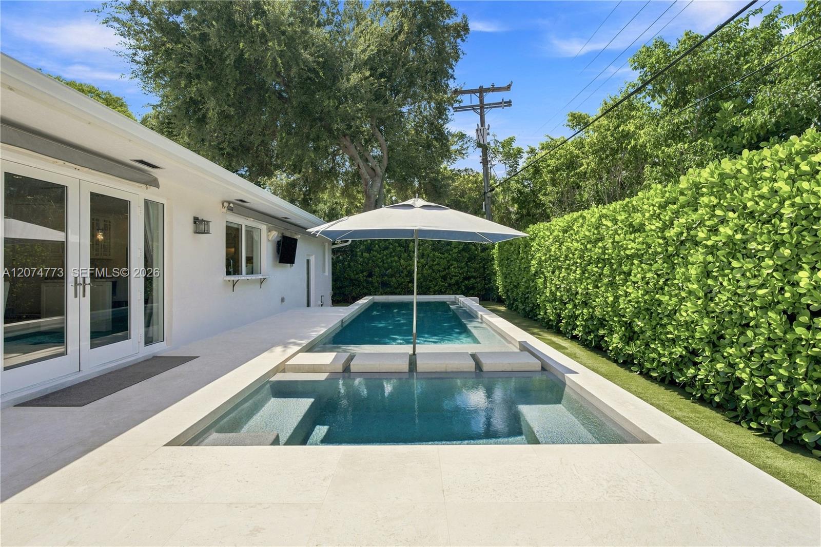 3267 Riviera Dr