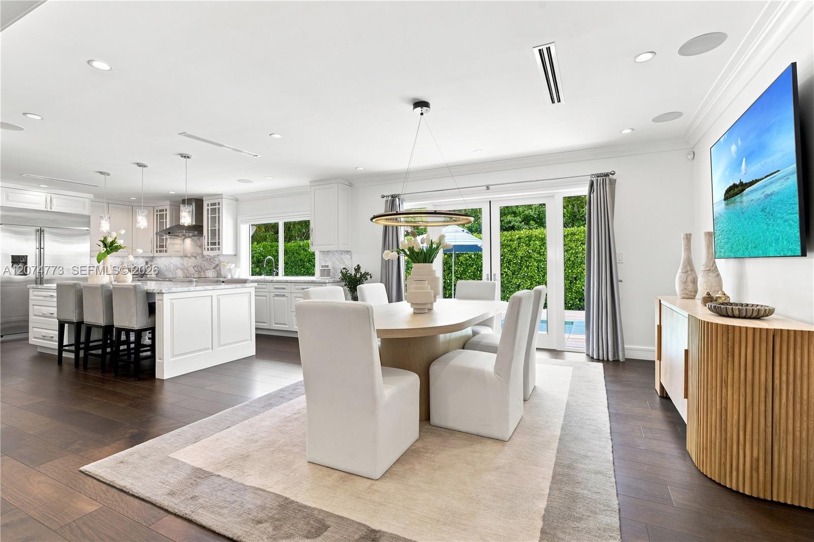3267 Riviera Dr