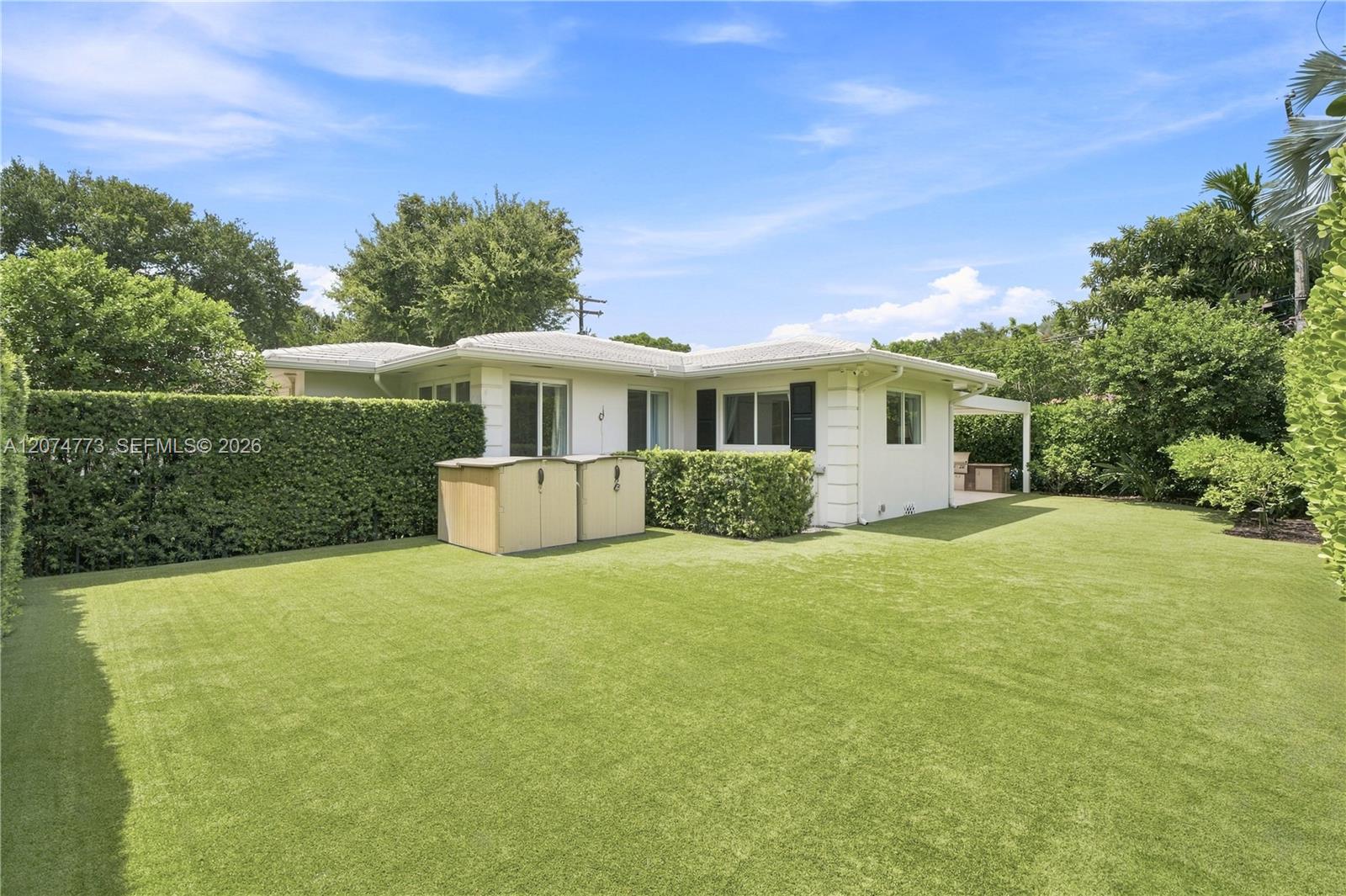 3267 Riviera Dr