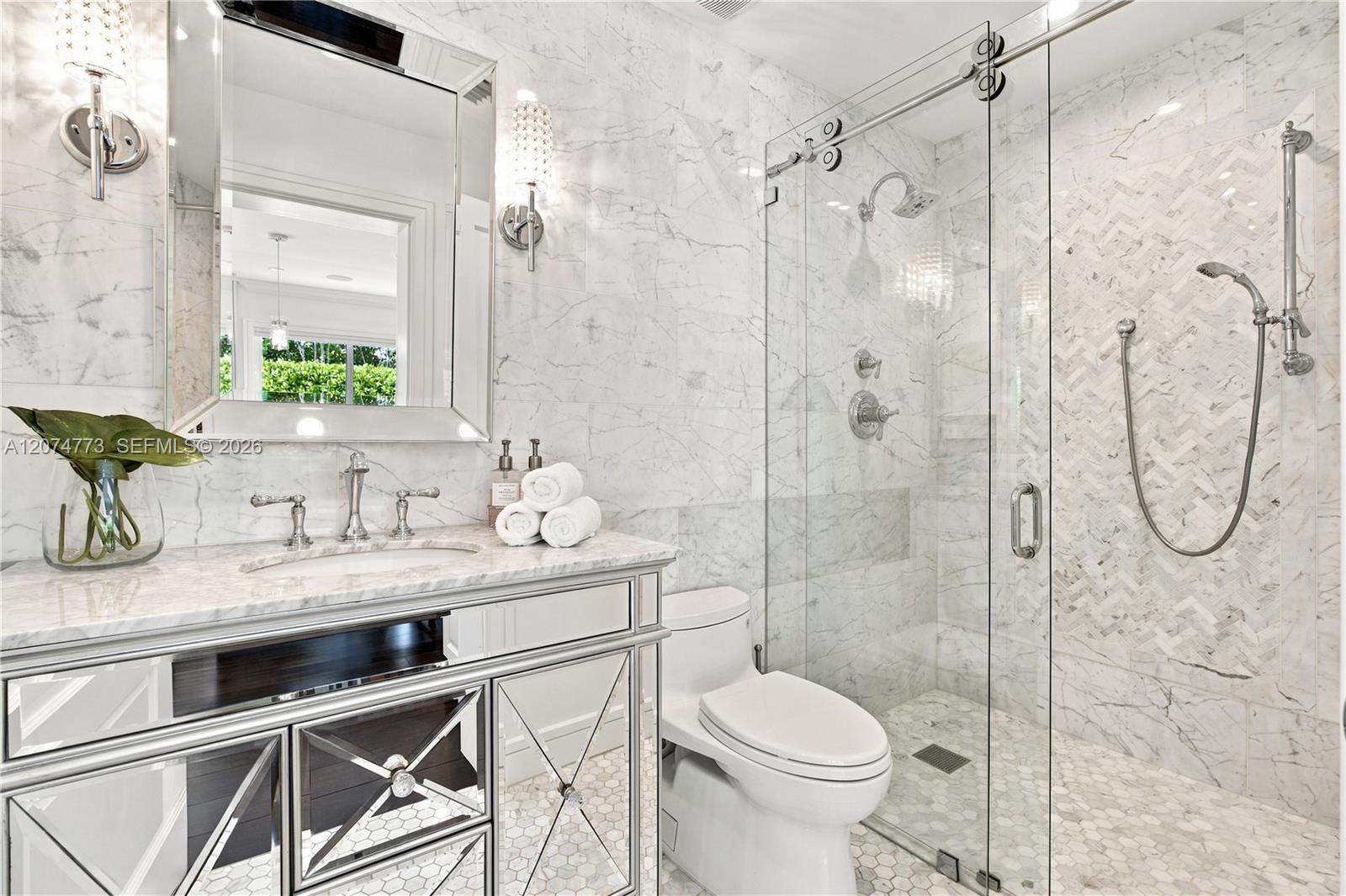 3267 Riviera Dr