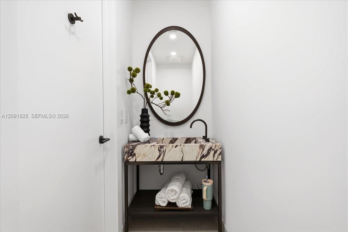 2200 Brickell Ave Unit: GV04
