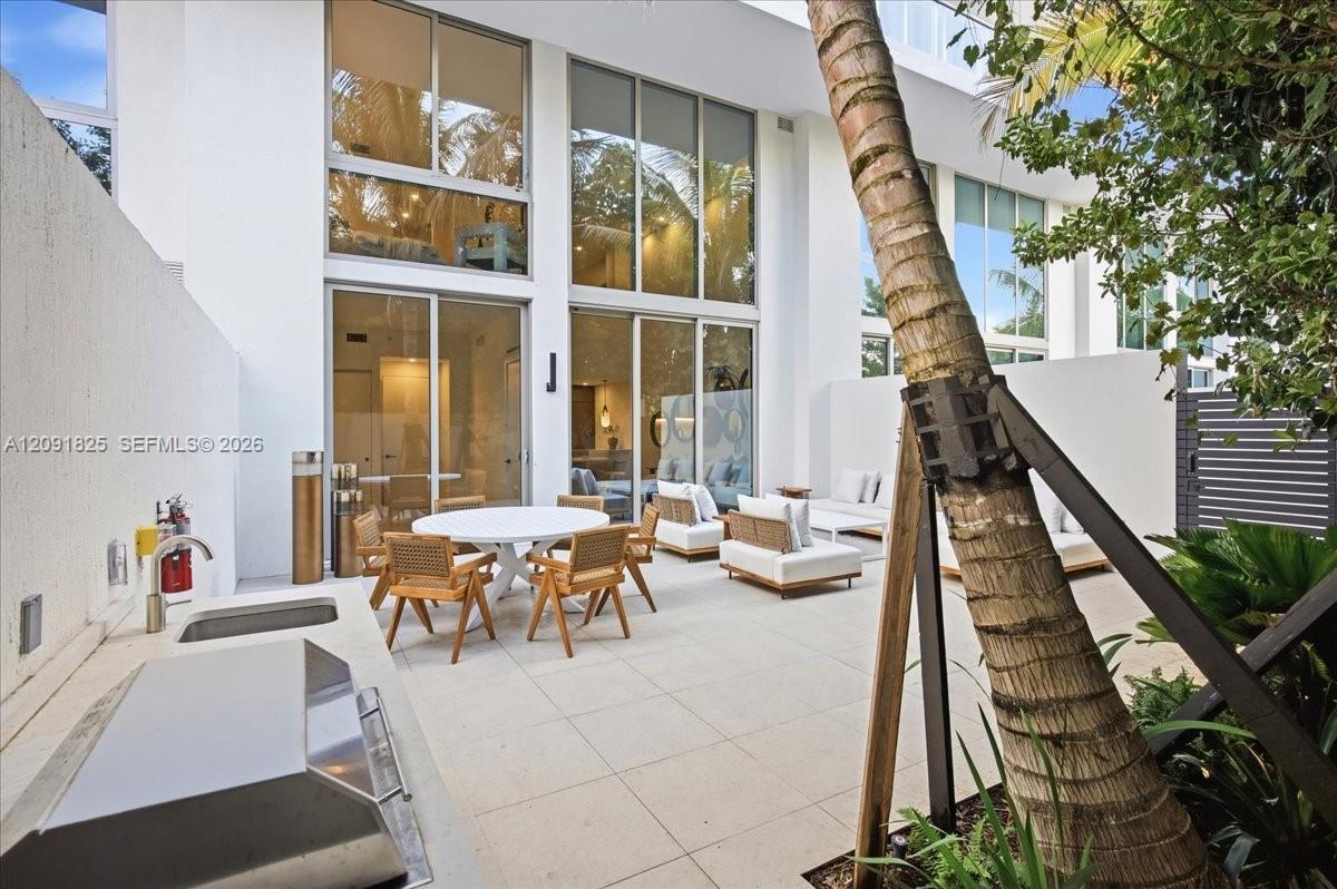 2200 Brickell Ave Unit: GV04