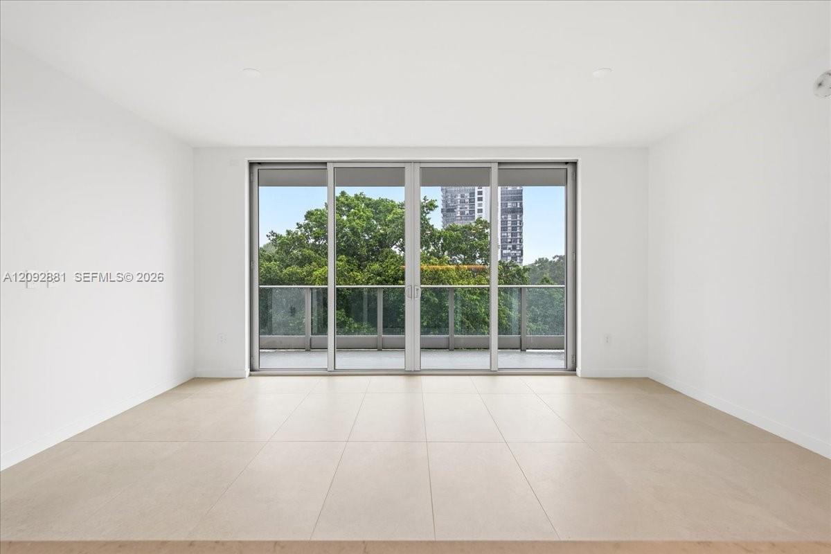2200 Brickell Ave # 301