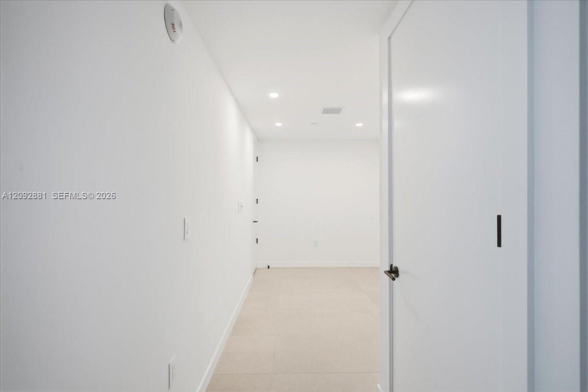 2200 Brickell Ave # 301