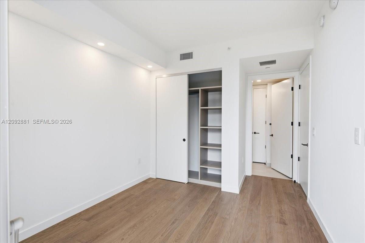 2200 Brickell Ave # 301