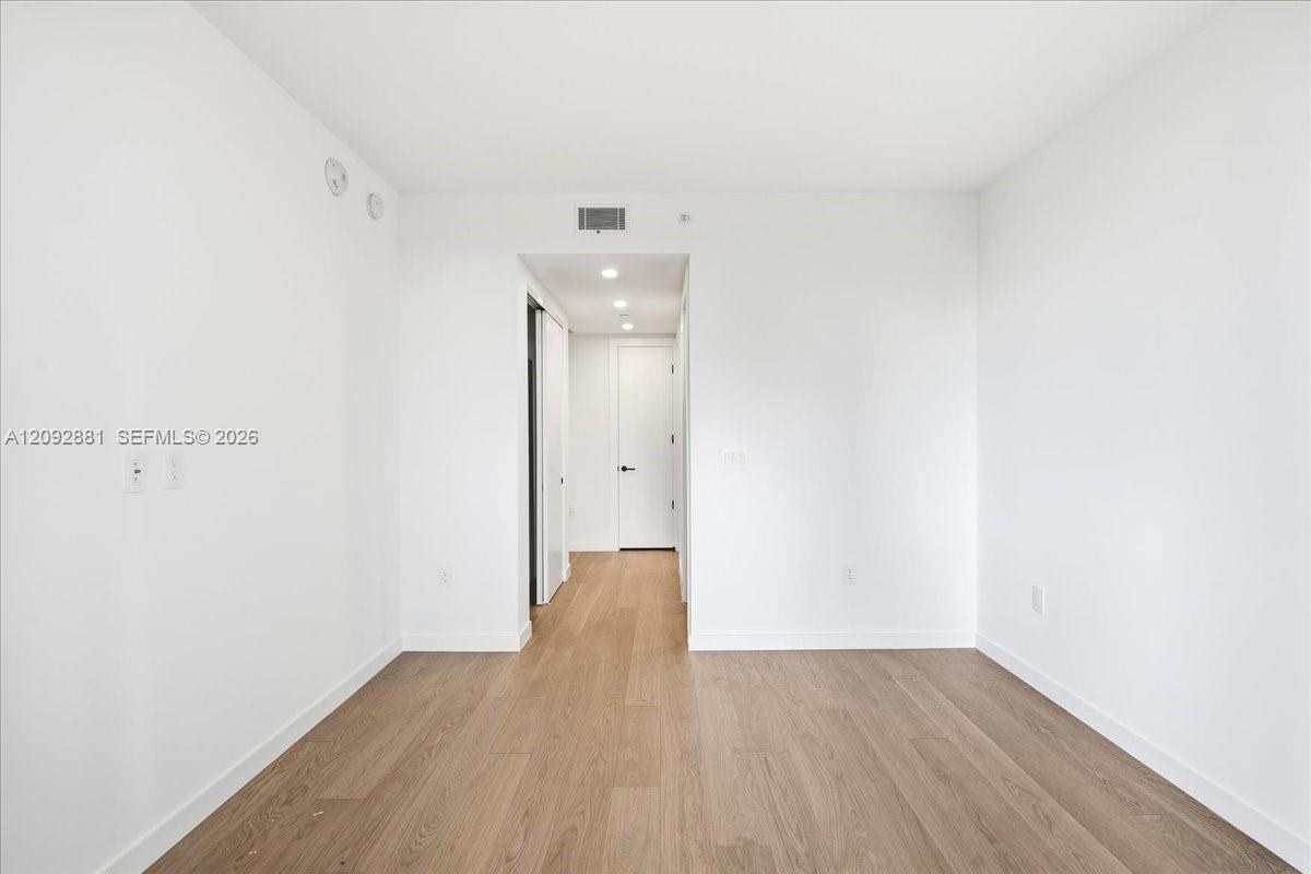 2200 Brickell Ave # 301