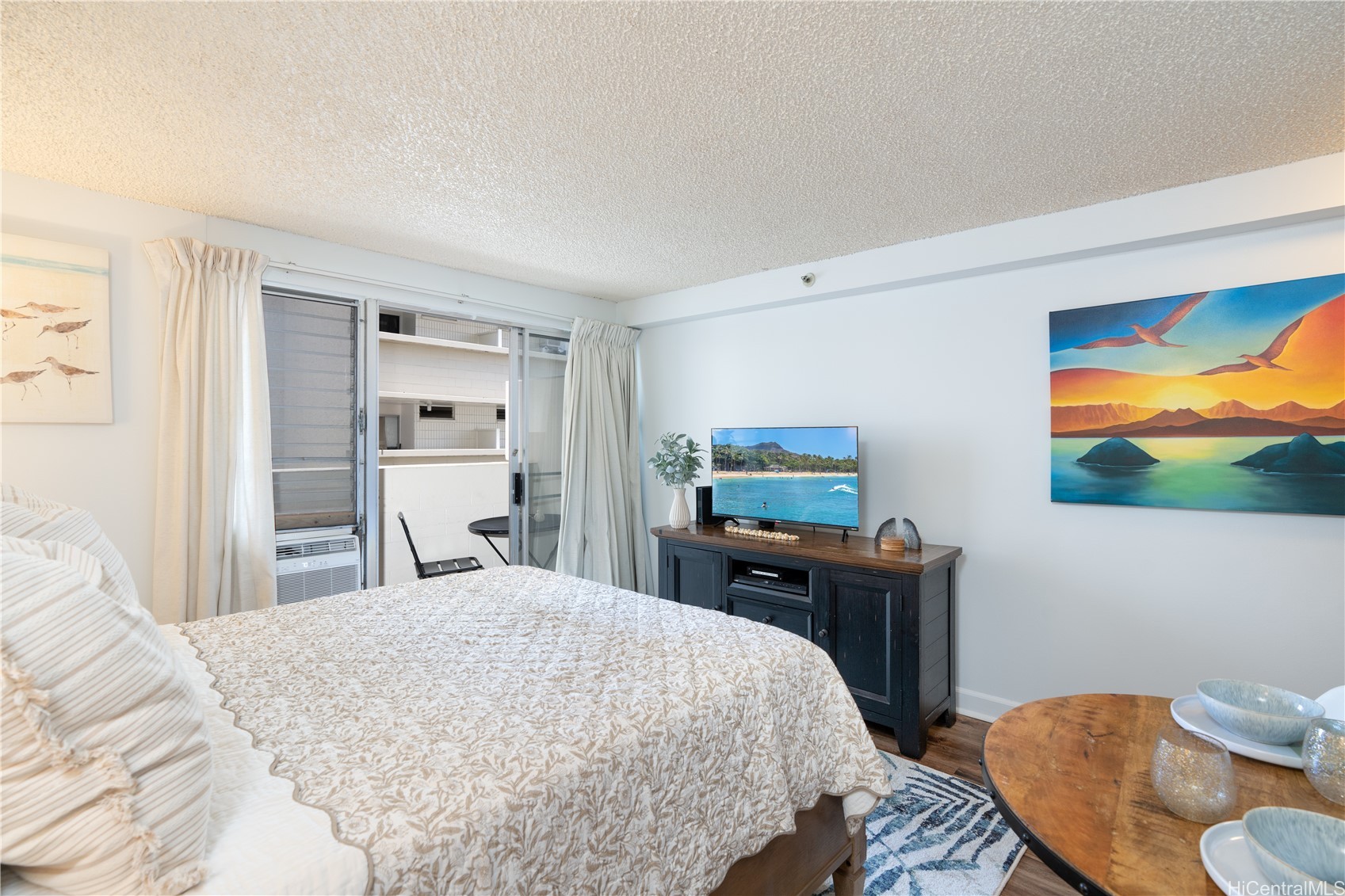 2463 Kuhio Avenue 806