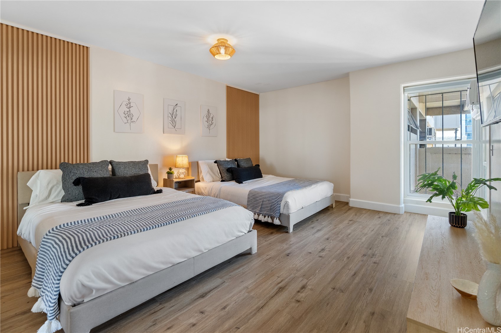 2465 Kuhio Avenue 1204