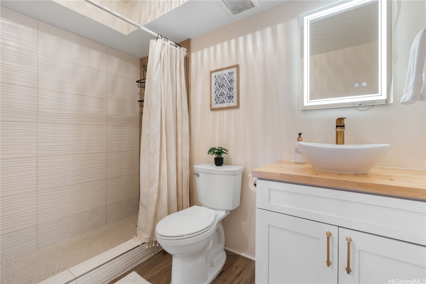 2465 Kuhio Avenue 1204