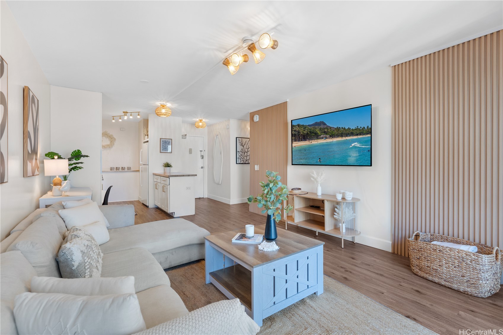 2465 Kuhio Avenue 1204
