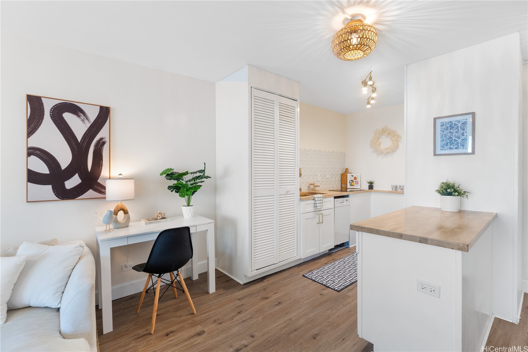 2465 Kuhio Avenue 1204