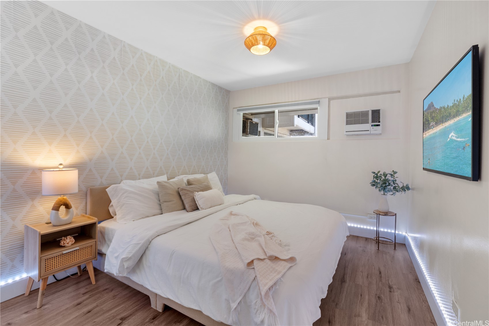 2465 Kuhio Avenue 1204