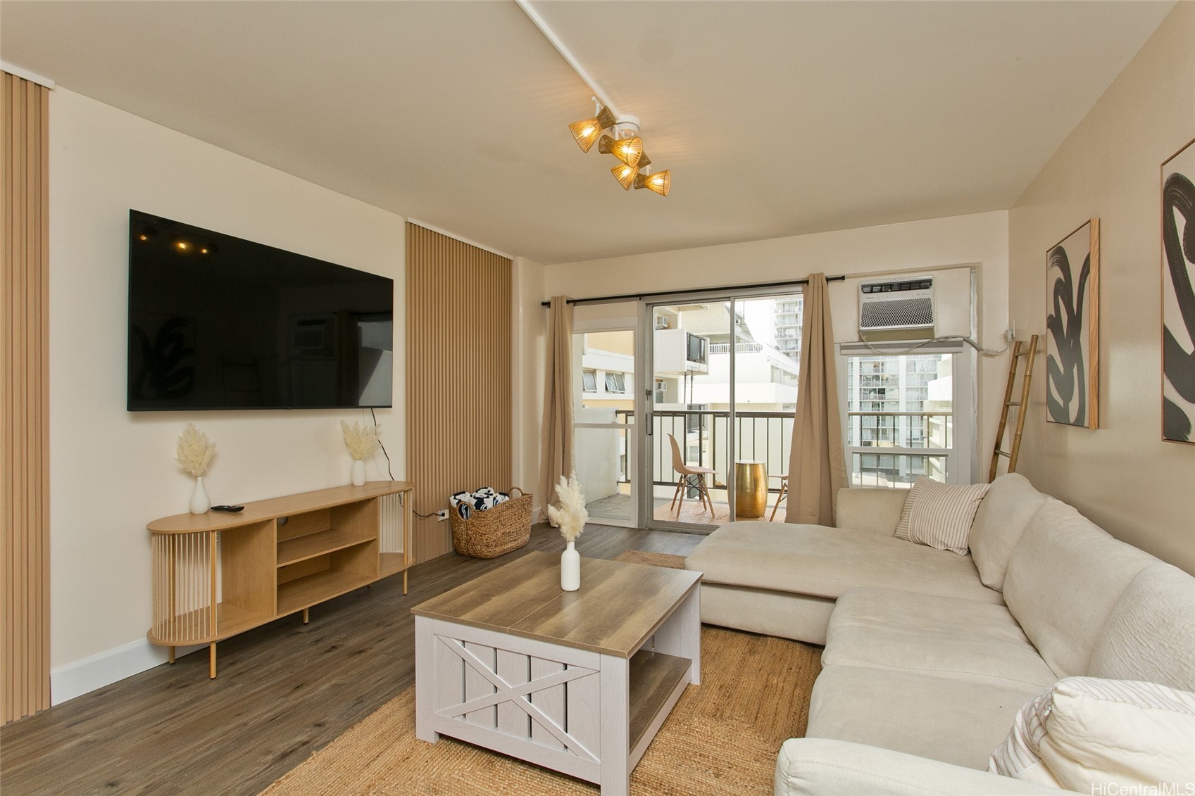 2465 Kuhio Avenue 1204