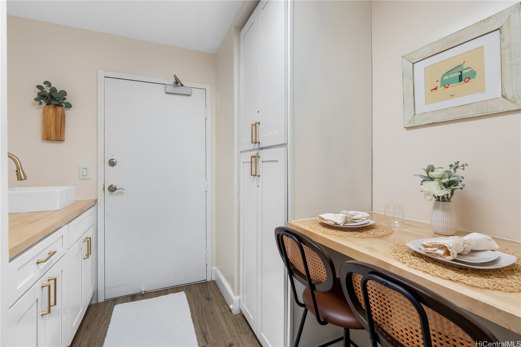 2465 Kuhio Avenue 1204