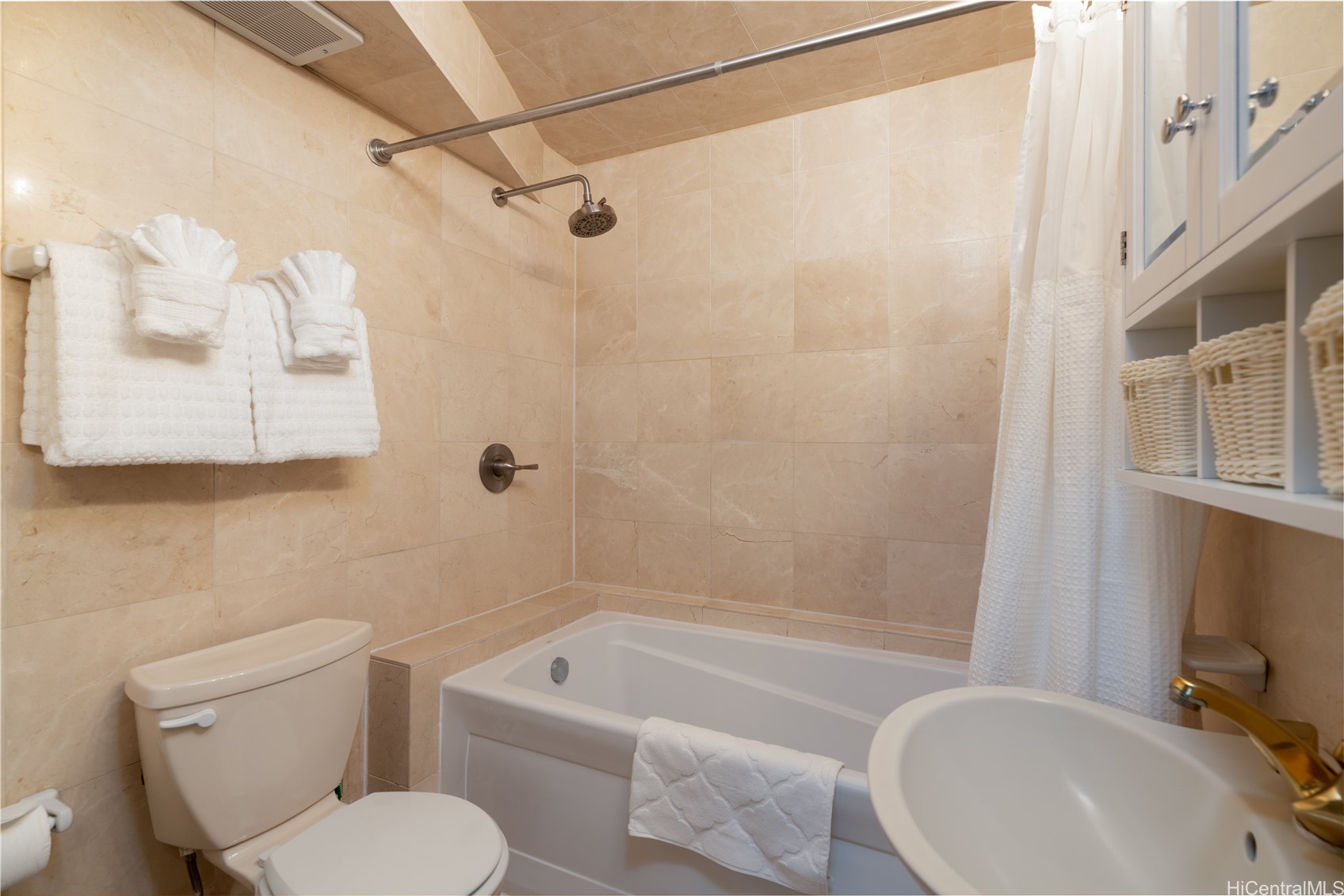444 Niu Street 1607