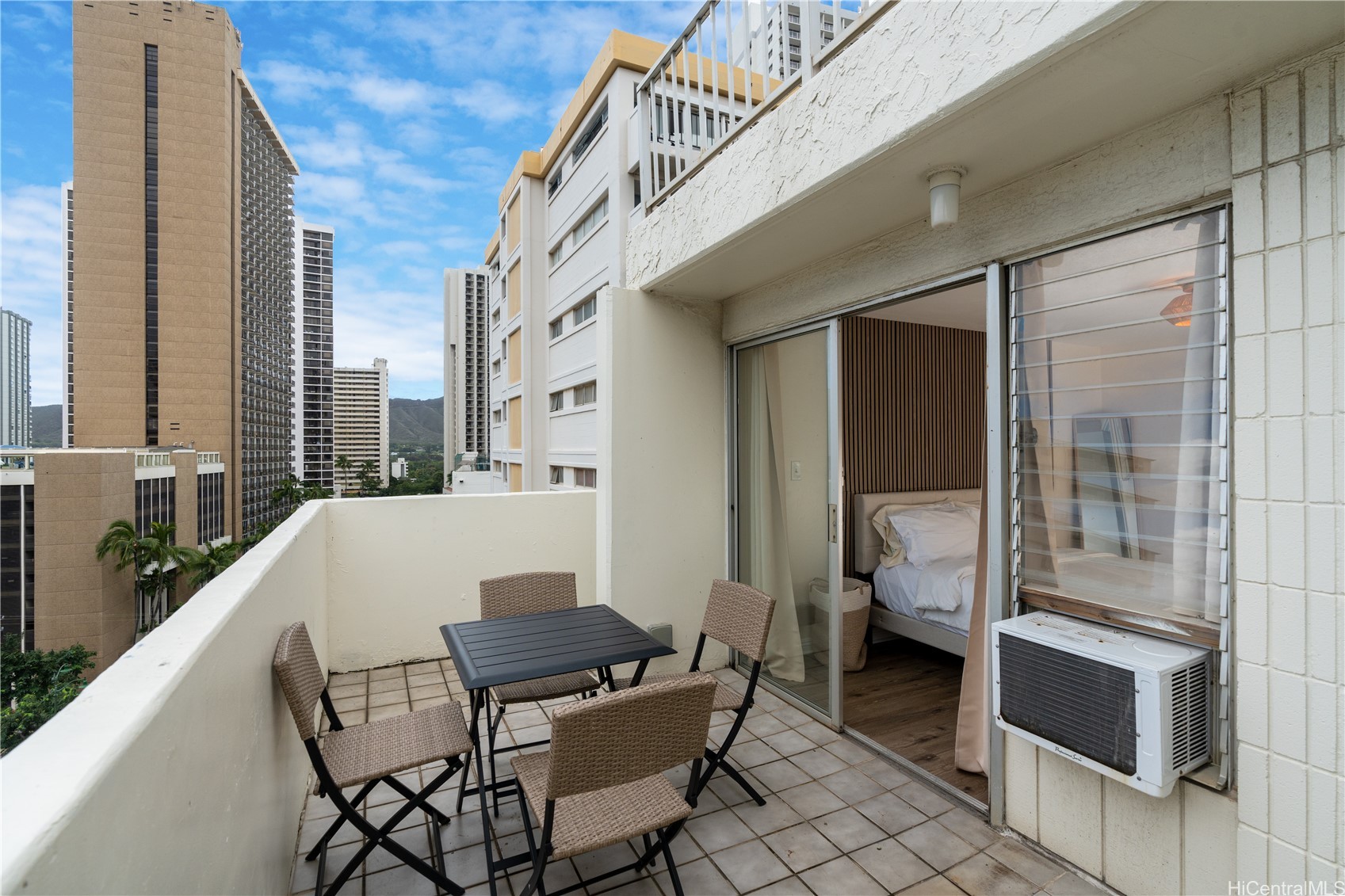 2463 Kuhio Street 1201