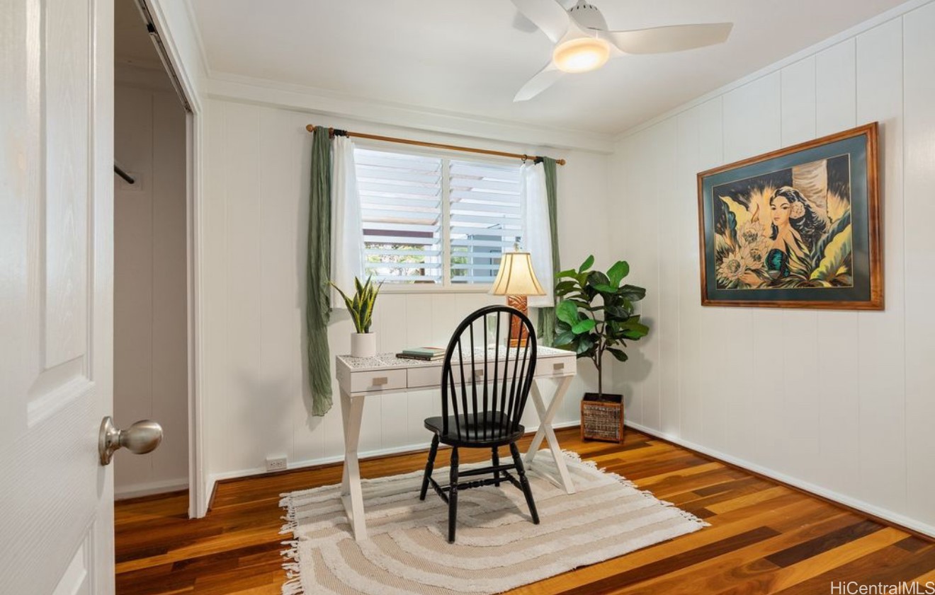 880 Akiu Place