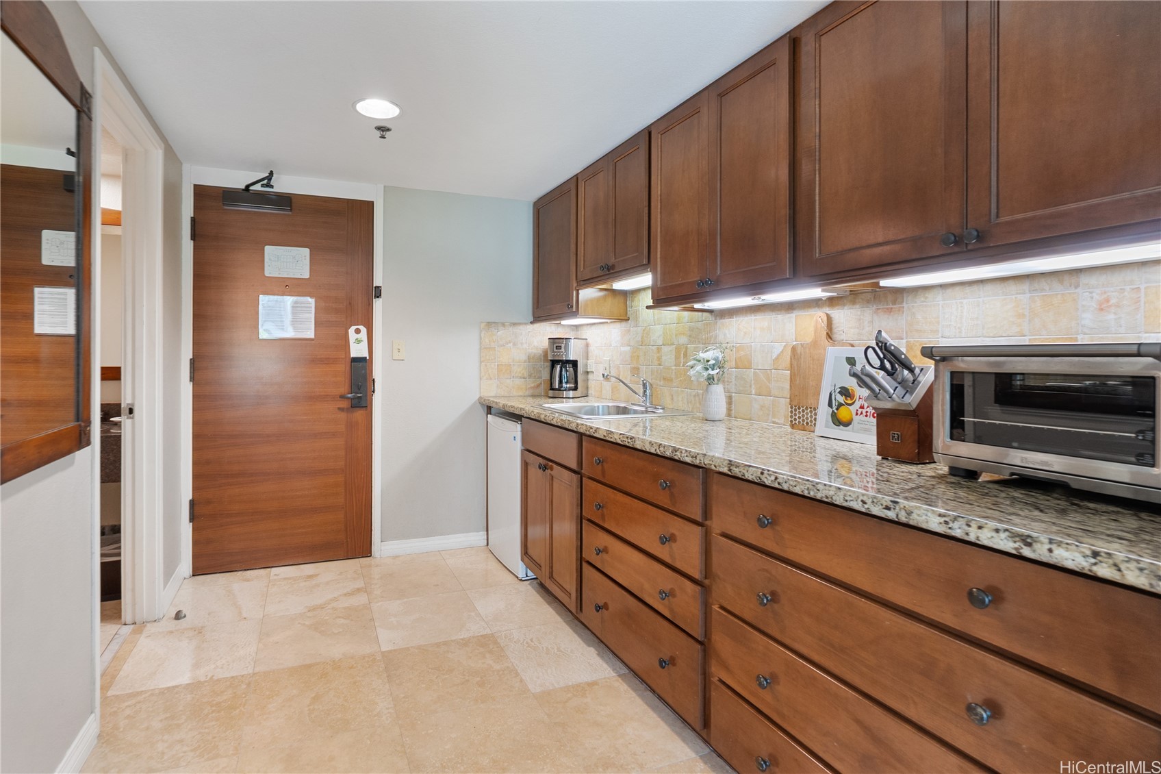 2045 Kalakaua Avenue 118