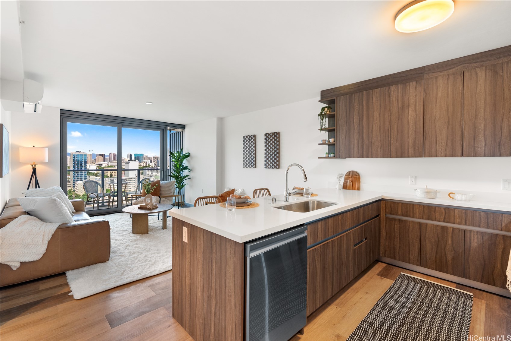 1515 Liona Street 1604